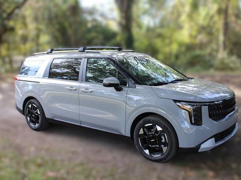 New 2026 Kia Carnival EX FWD image 4