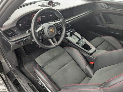 Certified 2024 Porsche 911 Carrera GTS image 4