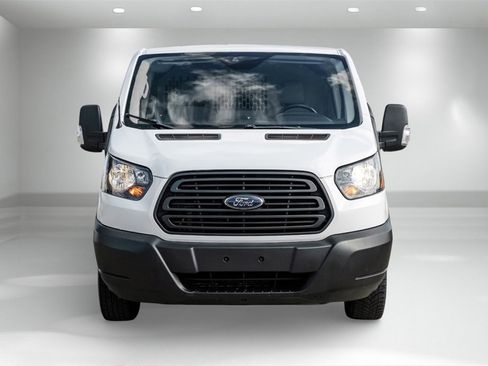 Used 2019 Ford Transit 250 130 Low Roof image 4
