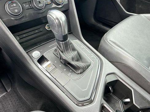 Used 2021 Volkswagen Tiguan SEL image 15