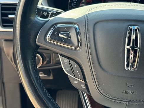 Used 2020 Lincoln MKZ Reserve w/ Luxury Package AWD/4WD image 19