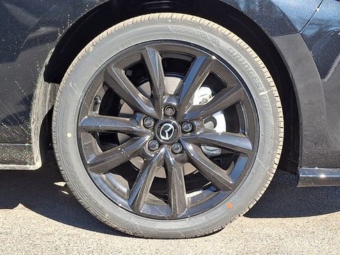 New 2026 MAZDA MAZDA3 Hatchback w/Premium Plus Pkg image 8