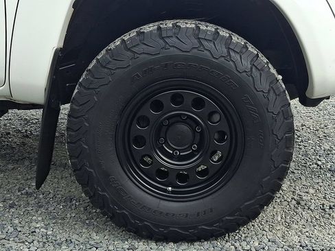 Used 2011 Toyota Tacoma 4x4 Double Cab w/ SR5 Pkg #2 image 9