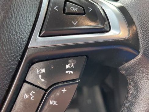 Used 2024 Ford Edge Titanium w/ Class II Trailer Tow Package image 15