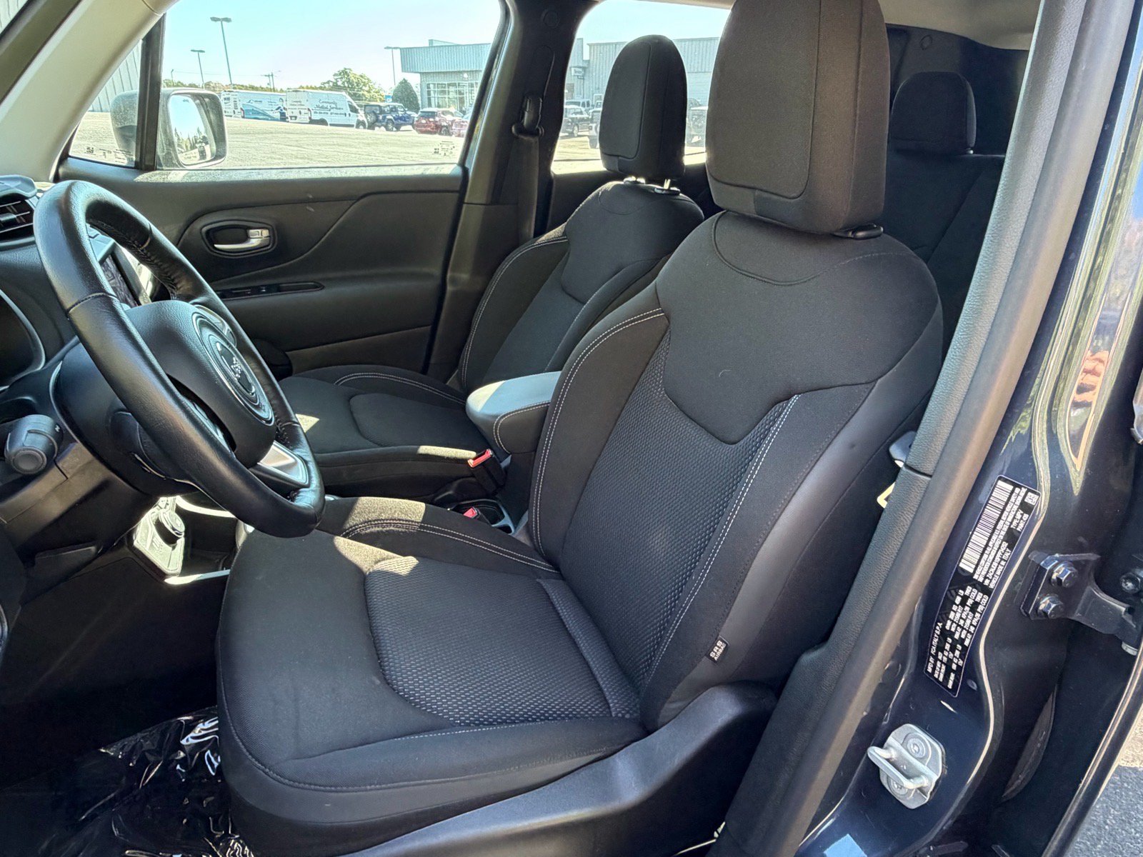 Used 2023 Jeep Renegade Latitude w/ Premium Group AWD/4WD image 22
