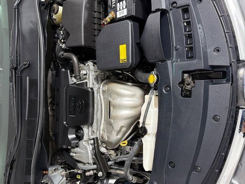 Used 2015 Toyota Camry LE image 24