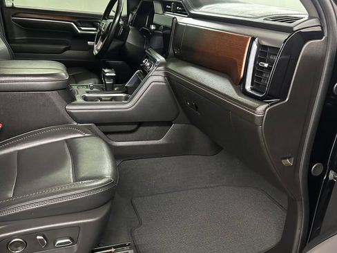 Used 2024 GMC Sierra 1500 Denali w/ Denali Reserve Package AWD/4WD image 40