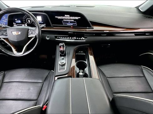 Used 2022 Cadillac Escalade Premium Luxury w/ Performance Package AWD/4WD image 18