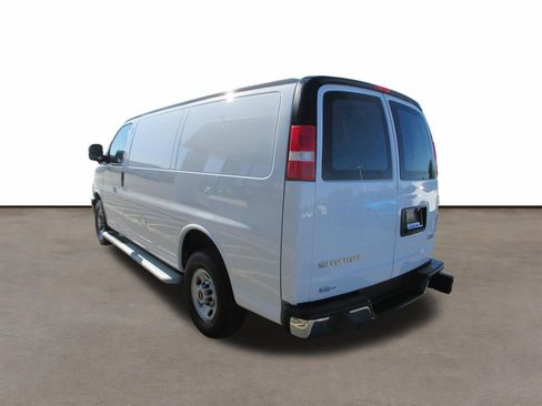 Used 2024 GMC Savana 2500 w/ Driver Convenience Package RWD image 5