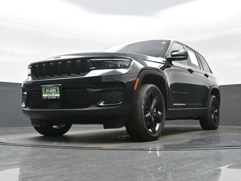 Used 2023 Jeep Grand Cherokee Altitude image 26
