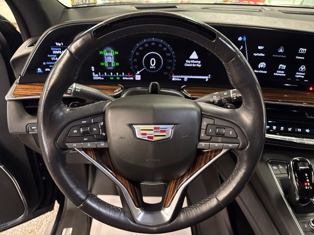 Used 2022 Cadillac Escalade Premium Luxury AWD/4WD image 13