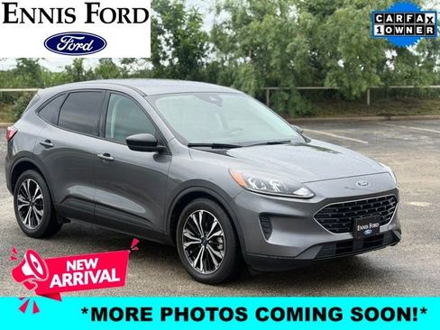 Used 2022 Ford Escape SE w/ SE Sport Appearance Package FWD image 1