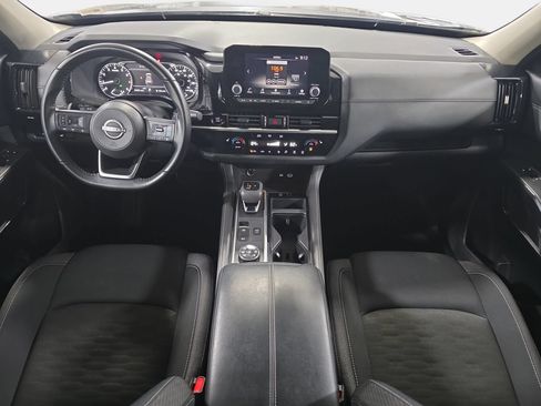 Used 2025 Nissan Pathfinder SV AWD/4WD image 9