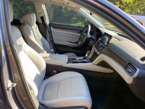 Used 2019 Honda Accord EX-L image 34