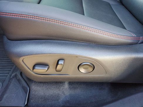 Used 2025 Chevrolet Traverse RS w/ LPO, Floor Liner Package image 6