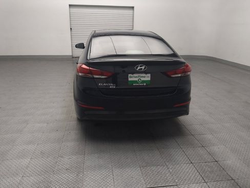 Used 2018 Hyundai Elantra SE FWD image 6