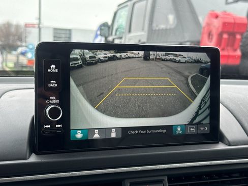 Used 2024 Honda Pilot Touring image 21