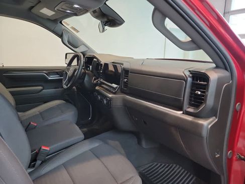 Used 2024 Chevrolet Silverado 1500 RST w/ Z71 Off-Road Package AWD/4WD image 18