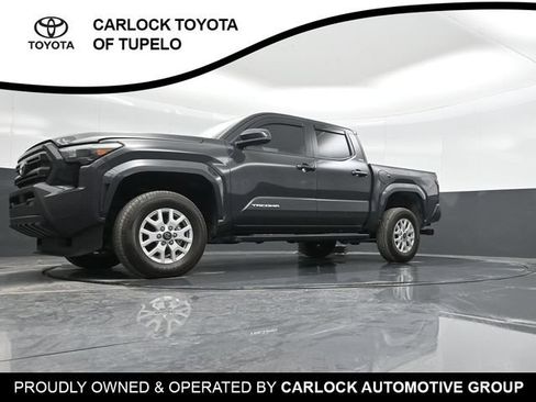 Used 2025 Toyota Tacoma SR5 RWD image 31