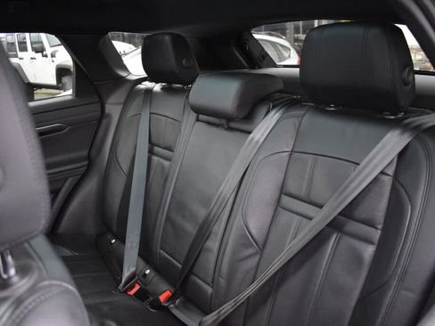 Used 2020 Land Rover Range Rover Evoque SE image 28