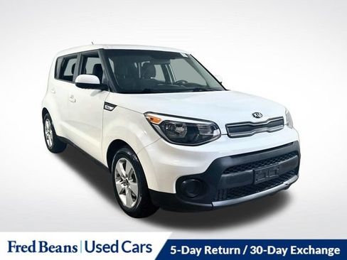 Used 2017 Kia Soul FWD image 1