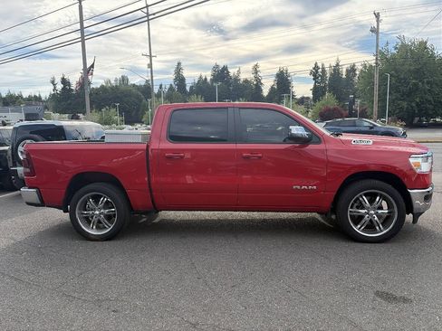Used 2024 RAM 1500 Laramie AWD/4WD image 10