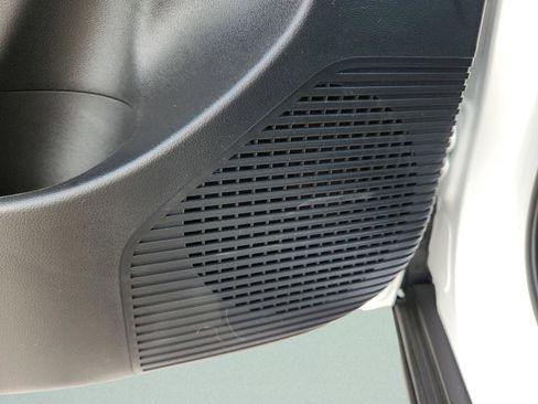 New 2026 Hyundai Kona SE image 16