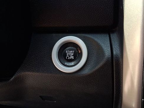 Used 2015 RAM 1500 Laramie w/ Convenience Group image 19