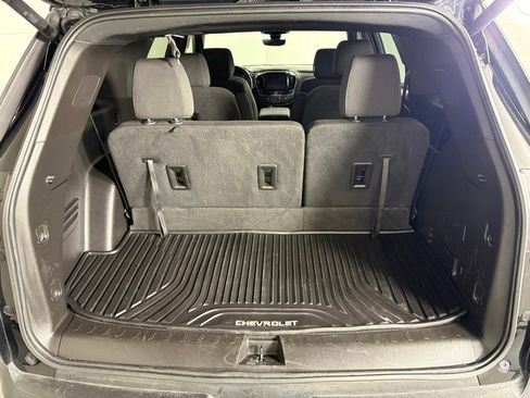 Used 2023 Chevrolet Traverse LT FWD image 20