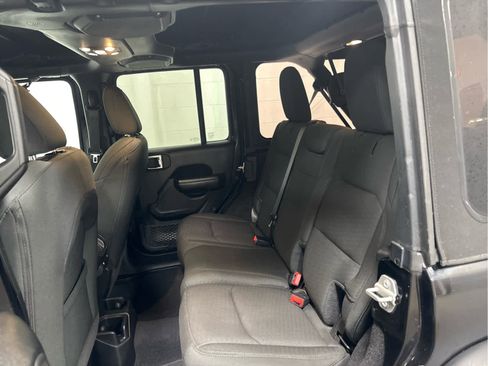 Used 2021 Jeep Wrangler Unlimited Sport image 31