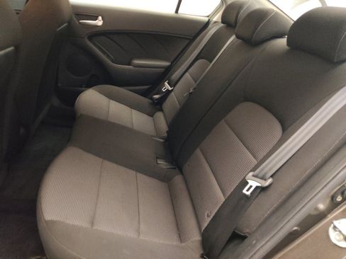 Used 2017 Kia Forte LX FWD image 18