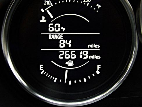 Used 2018 MAZDA MX-5 Miata Grand Touring image 17