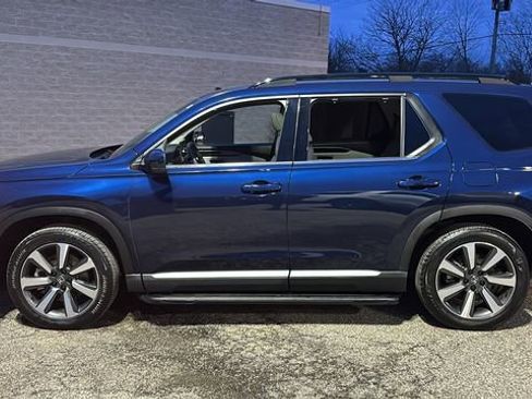 Used 2023 Honda Pilot Touring image 4