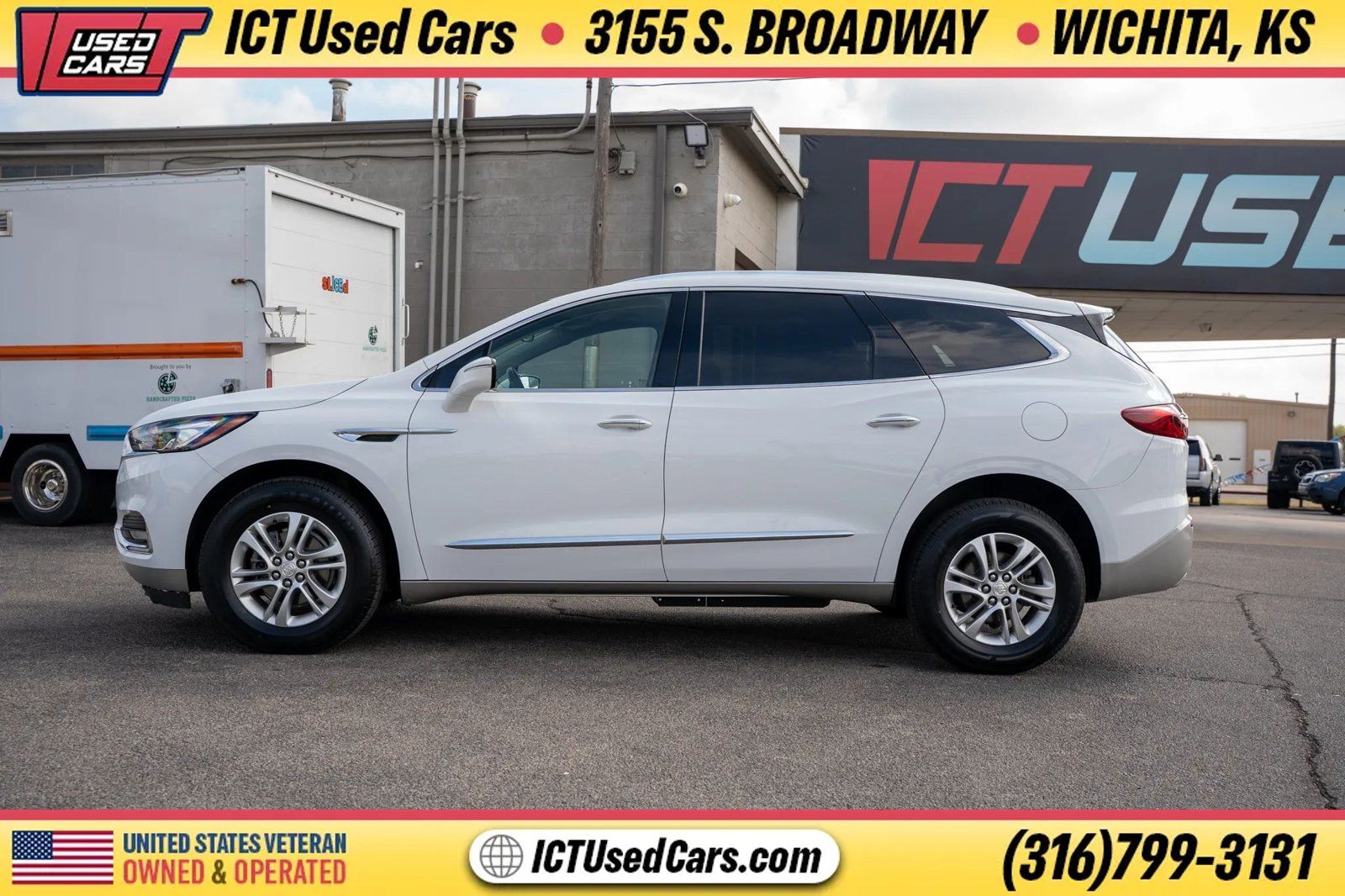 Used 2021 Buick Enclave Essence FWD image 2