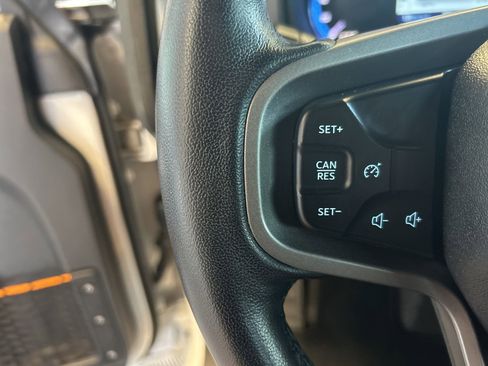 Used 2023 Ford Bronco Badlands image 19