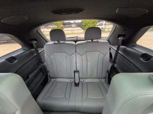 Used 2018 Audi Q7 3.0T Prestige w/ Prestige Package AWD/4WD image 20
