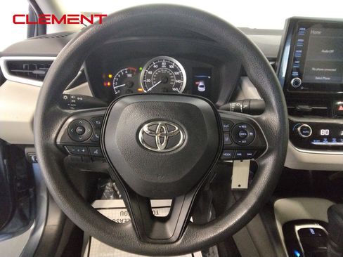 Used 2022 Toyota Corolla LE image 12