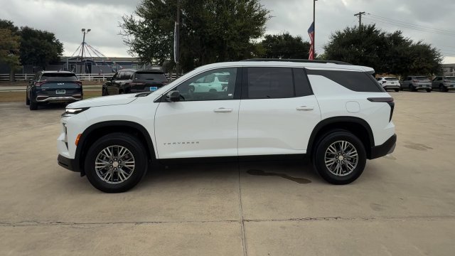 Certified 2026 Chevrolet Traverse LT w/ Driver Confidence Package FWD image 5