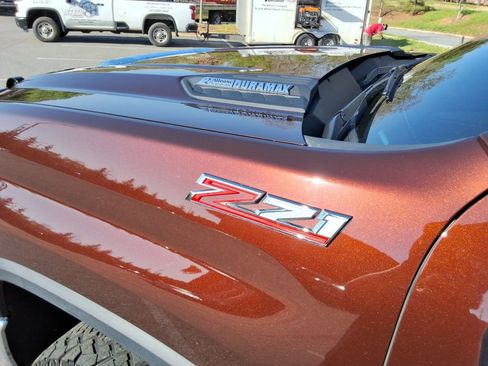 Used 2024 Chevrolet Silverado 2500 LTZ w/ LTZ Plus Package image 11