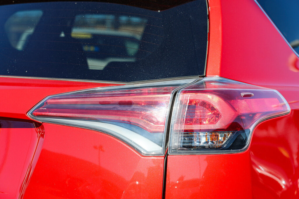 Used 2017 Toyota RAV4 XLE AWD/4WD image 24