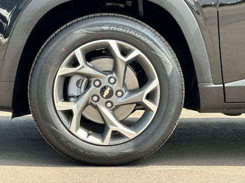 New 2026 Chevrolet Trax LT FWD image 25