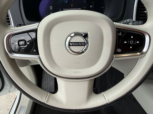 Used 2023 Volvo XC90 T8 Plus w/ Protection Package Premier AWD/4WD image 17