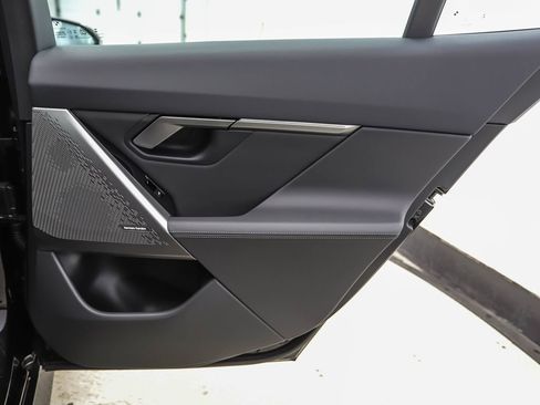 New 2026 BMW 530i xDrive w/ M Sport Package image 25