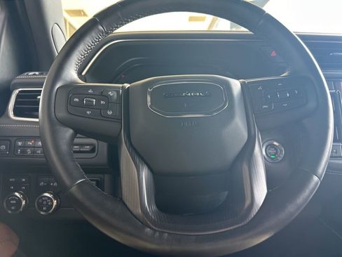 Used 2023 GMC Yukon XL Denali Ultimate AWD/4WD image 25