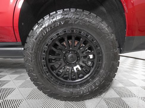 Used 2024 GMC Yukon AT4 image 32