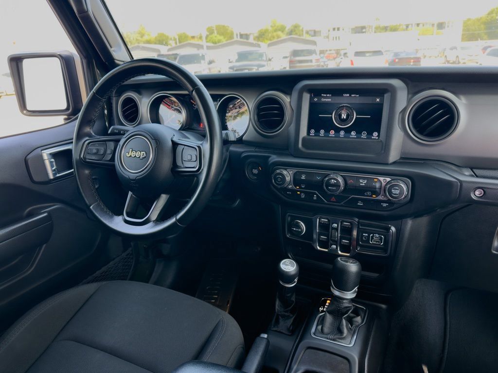 Used 2022 Jeep Wrangler Unlimited Sport AWD/4WD image 9
