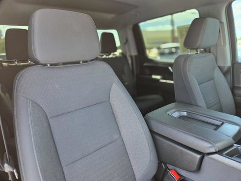 Used 2022 Chevrolet Silverado 1500 LT AWD/4WD image 37