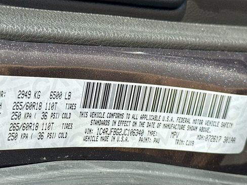 Used 2018 Jeep Grand Cherokee Limited image 30