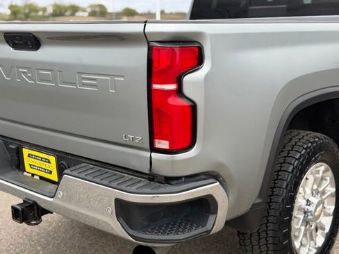 Used 2024 Chevrolet Silverado 2500 LTZ w/ LTZ Plus Package AWD/4WD image 9