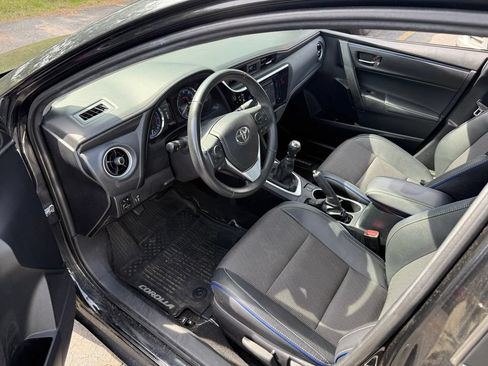 Used 2018 Toyota Corolla SE w/ Carpet Mat Package (TMS) FWD image 7